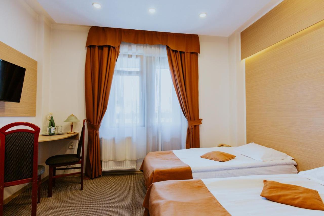 Hotel Restaurant Park Miercurea Ciuc Extérieur photo